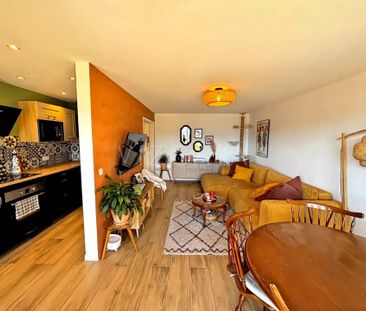 Location Appartement 2 pièces 45m² NICE 06100 - Photo 4