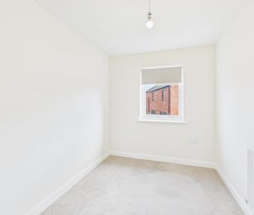 Dowsell Way, Yate, Bristol - Photo 4