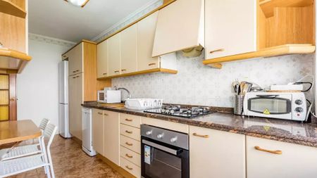 Carrer de Beatriz Tortosa, Valencia, Valencian Community 46021 - Photo 5