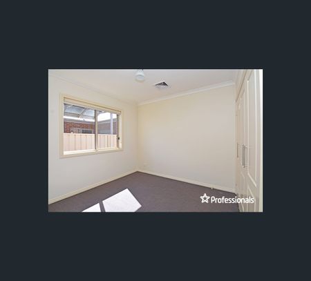 17 Condor Drive, Mildura, Vic 3500 - Photo 5