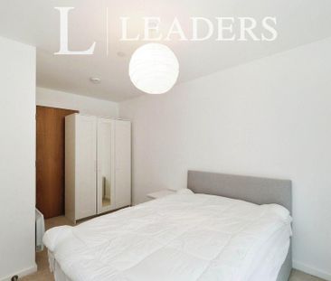 1 bedroom flat to rent - Photo 6