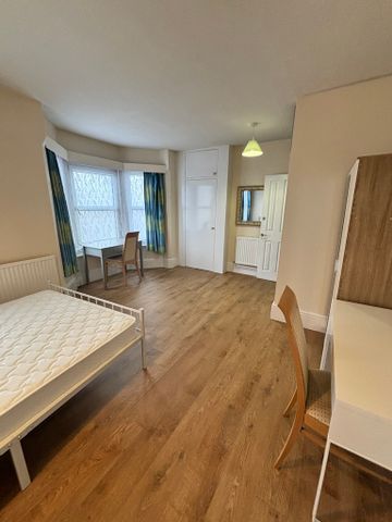 Mill Road, Cambridge - Photo 2