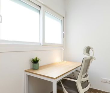 Carrer Isabel la Catòlica, Burjassot, Valencian Community 46100 - Photo 2