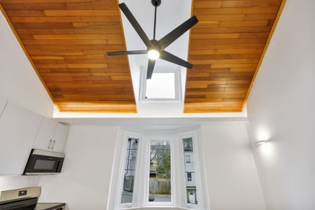 For Lease - 396 Jones Avenue Unit# 2ND Floor, Toronto, Ontario - Photo 3