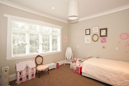 Immaculately presented Character Home Double ... - Photo 5