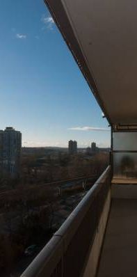 Brentlawn Towers: Renovated 2 Bedroom Suite - Photo 1