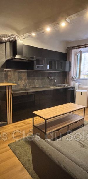 Location Appartement 1 pièce 23m² HYERES 83400 - Photo 1