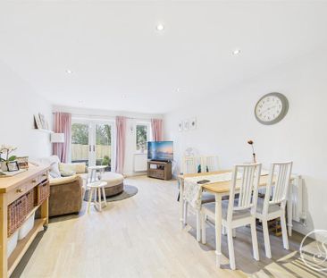 2 bedroom apartment to rent - Photo 2