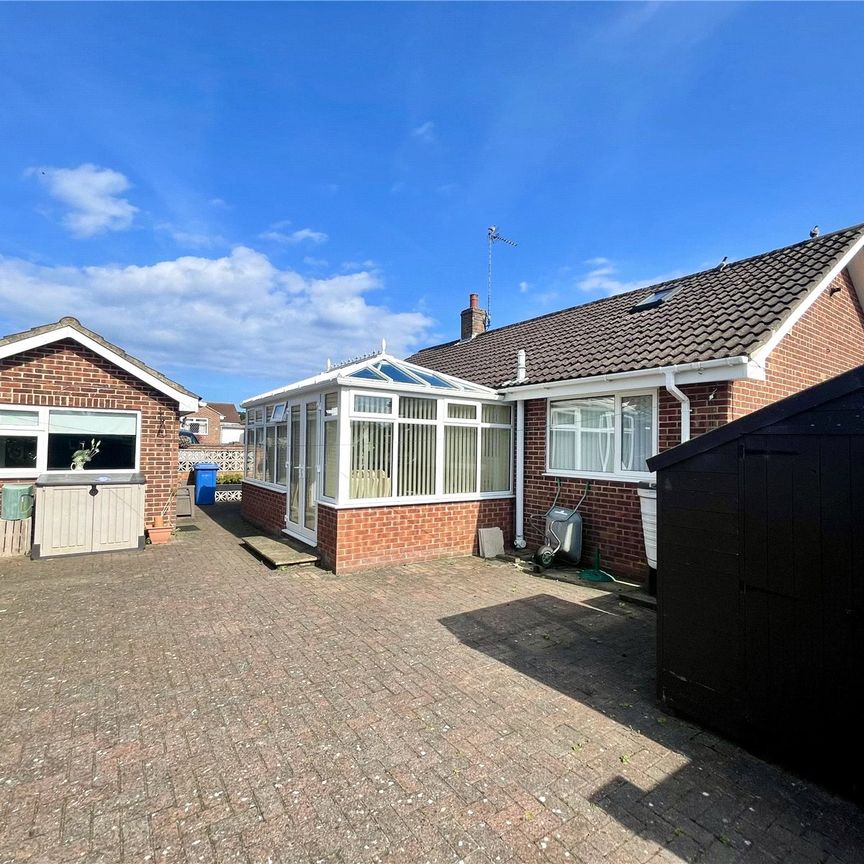 3 bed detached bungalow to rent in Darwin Road, Bridlington, YO16 - Photo 1