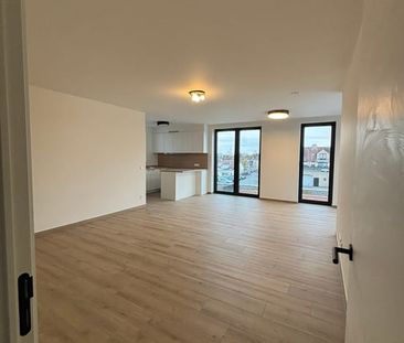 Appartement te huur - Photo 1