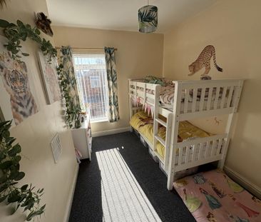 3 bedroom terraced house to rent - Photo 4