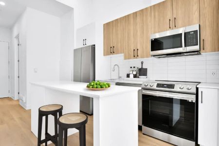 88 Beechwood — One Bedroom Penthouse - Photo 2