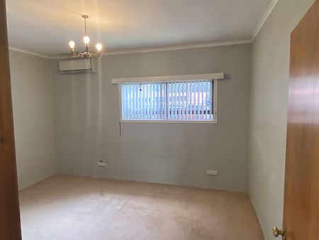 8 Freyberg Avenue, Papatoetoe - Photo 3