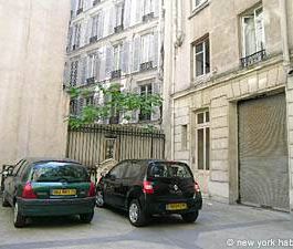 Logement à Paris, Location meublée - Photo 3