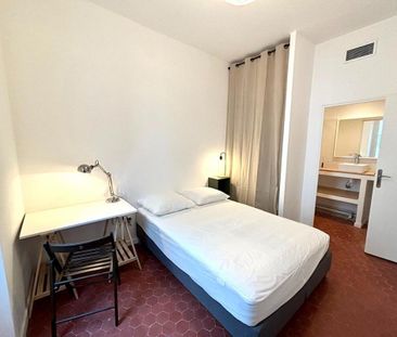 Location Appartement 5 pièces Meublé 92m² MARSEILLE 3ème - Photo 3