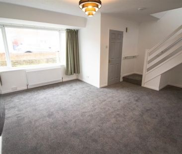 3 Bedroom House - Semi-Detached - Photo 4