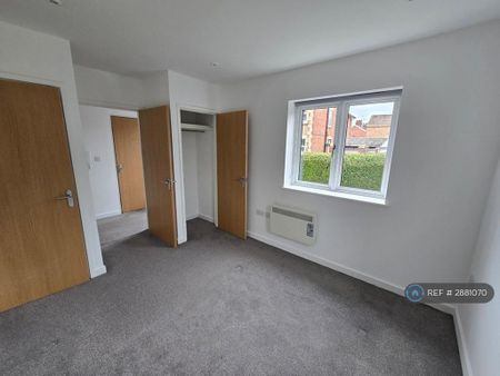 1 bedroom flat to rent - Photo 5