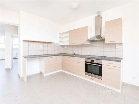 Pronájem půdního bytu 3+KK na ulici Křenová v Brně - Photo 3