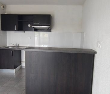 Location Appartement 2 pièces 39m² LAUNAGUET 31140 - Photo 2