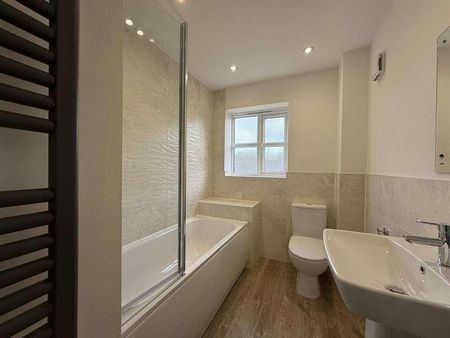 Rivington Park, Bolton, BL6 - Photo 2