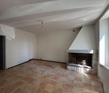 Location Maison 100m² SEILLONS SOURCE D ARGENS 83470 - Photo 1