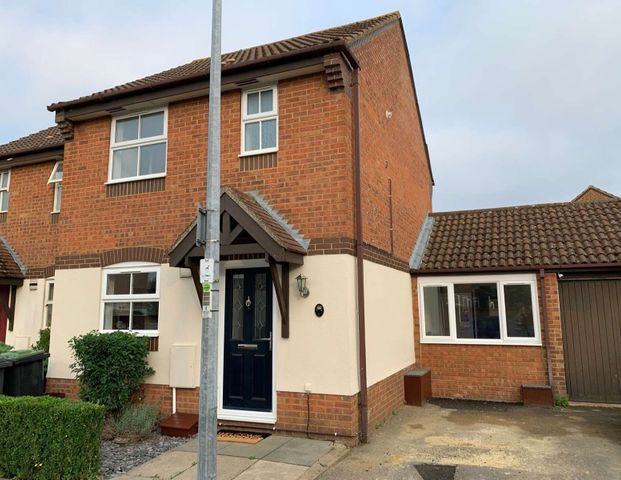 Gadsden Close Property - Photo 1