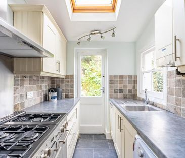 2 bedroom terraced house to rent - Photo 2