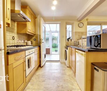 4 bedroom detached house to rent - Photo 1