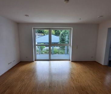 Zentrale und geräumige 2-Zimmerwohnung mit Balkon - Foto 5