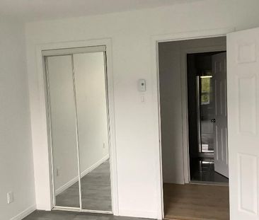 Condo 4 1/2 bord du fleuve rénove à louer ou vendre - Photo 2
