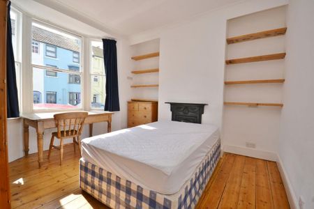 6 bedroom terraced house to rent - Photo 3