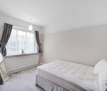 Capel Gardens, Pinner, HA5 - Photo 4