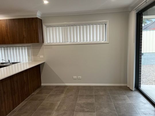 GREAT LOCATION! - Photo 1