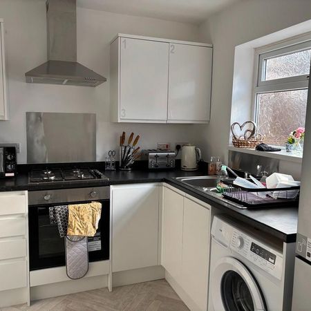 4 bedroom house share to rent - Photo 4