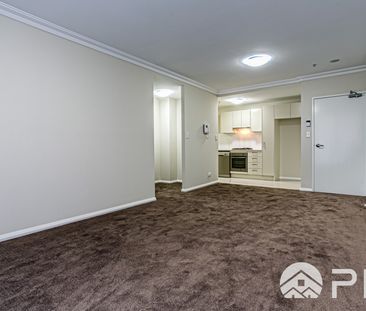 Modern and spacious apartment, located in one of Parramatta's premi... - Photo 4