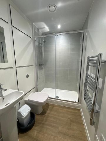 Property to rent - Photo 4