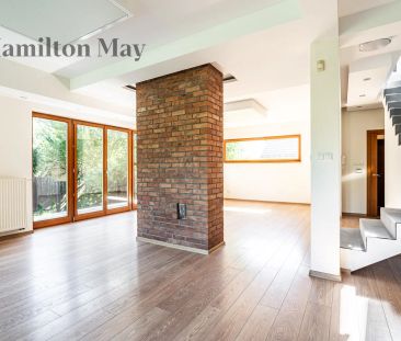 Przestronny i funkcjonalny dom w Bolechowicach z pięknym widokiem n... - Photo 2