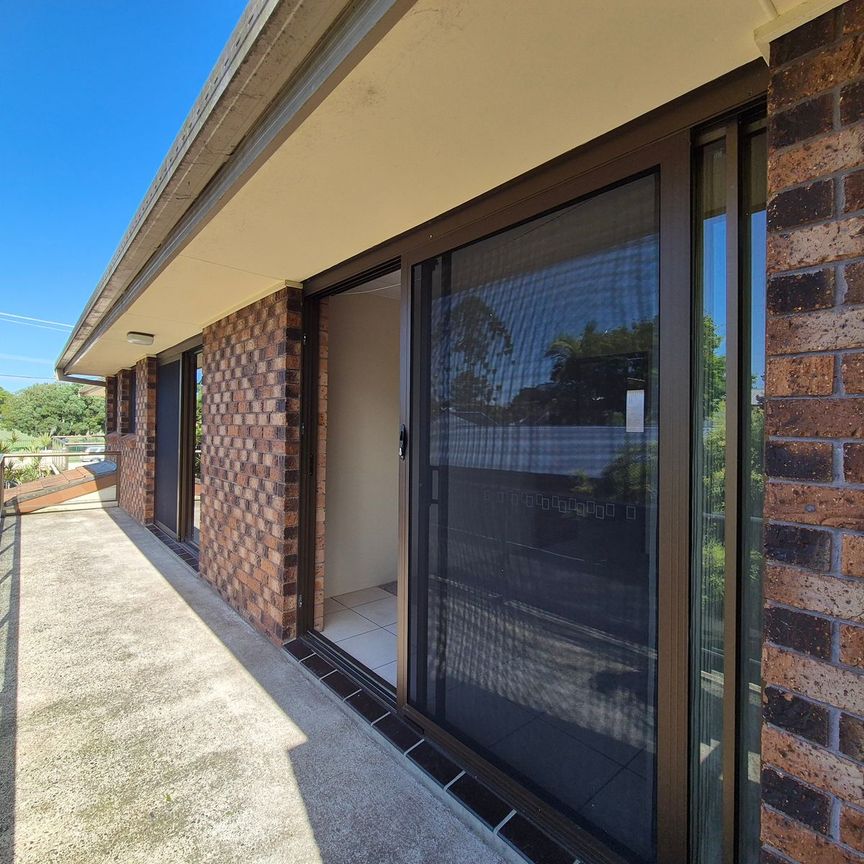 Well Positioned Apartment - Water Included! - Photo 1