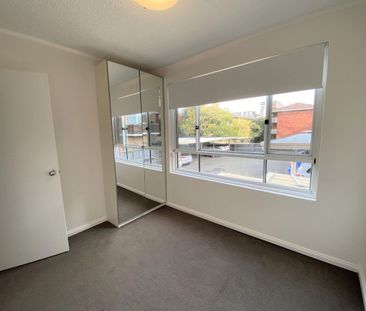 Conveniently Located 2-Bedroom Unit in the heart of Ryde - Photo 5