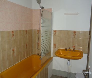 Location Appartement 2 pièces 39m² NEVERS 58000 - Photo 4
