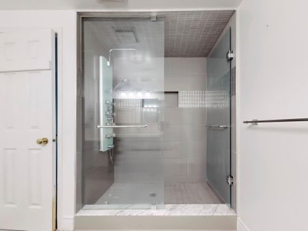 For Lease - 3400 Drummond Road, Mississauga, Ontario - Photo 2