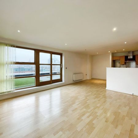 2 bedroom apartment to rent - Photo 3