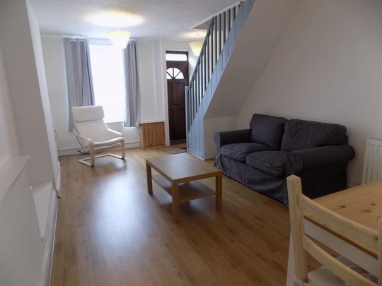 2 bedroom terraced house to rent - Photo 1