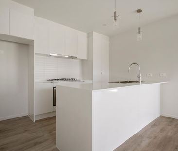 Modern, Low-Maintenance Living in a Quiet Setting - Photo 6