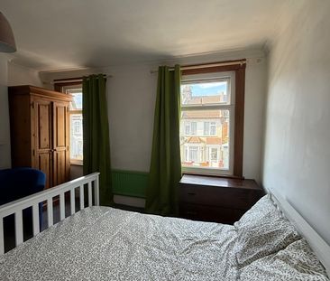 Room in a Shared House, Brock Road, E13 - Photo 4