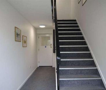 Hatfield Close, Sutton, SM2 - Photo 4