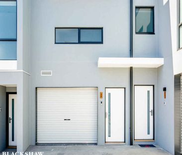 3 bedroom 'Tarlo' courtyard townhouse - Photo 2