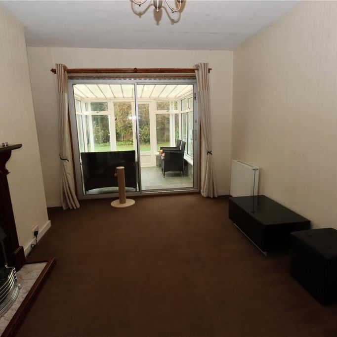 2 bedroom bungalow to rent - Photo 1