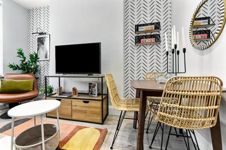 1 bedroom serviced apartment to rent - Photo 4