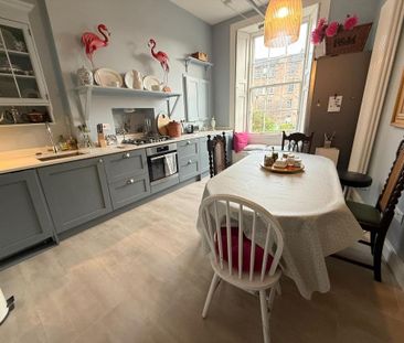 3 bedroom flat to rent - Photo 6